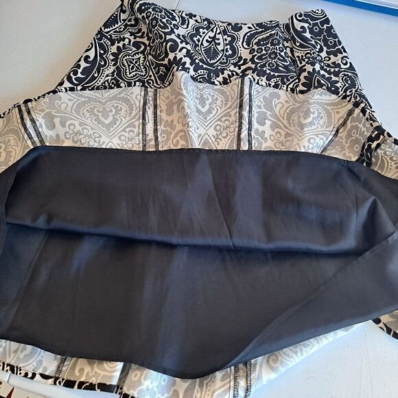Ann Taylor Print Skirt Black/White Size 2 Petite Lined - Picture 5 of 5